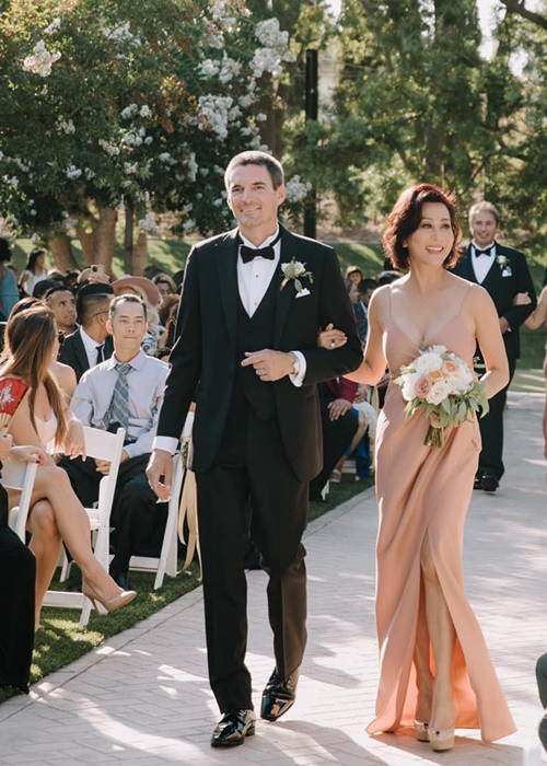 MC Kỳ Duyên gợi cảm làm phù dâu ở tuổi U60 MC Ky Duyen goi cam lam phu dau o tuoi U60