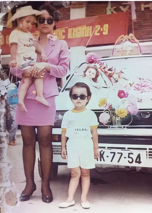 Mới đây, Thảo Vy khoe loạt ảnh mẹ đẻ. Ảnh: FBNV