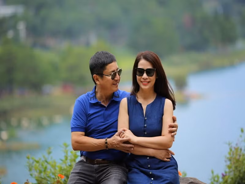 Chí Trung thường xuyên tự làm thơ hoặc sưu tầm thơ tình tặng Ý Lan. Ảnh: FBNV