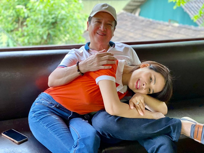 Chí Trung và Ý Lan công khai hẹn hò vào đầu năm 2020. Từ đó đến nay, cặp đôi thoải mái xuất hiện bên nhau. Ảnh: FBNV