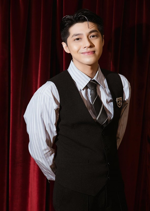 Nụ cười của Noo Phước Thịnh đốn tim nhiều nữ khán giả.