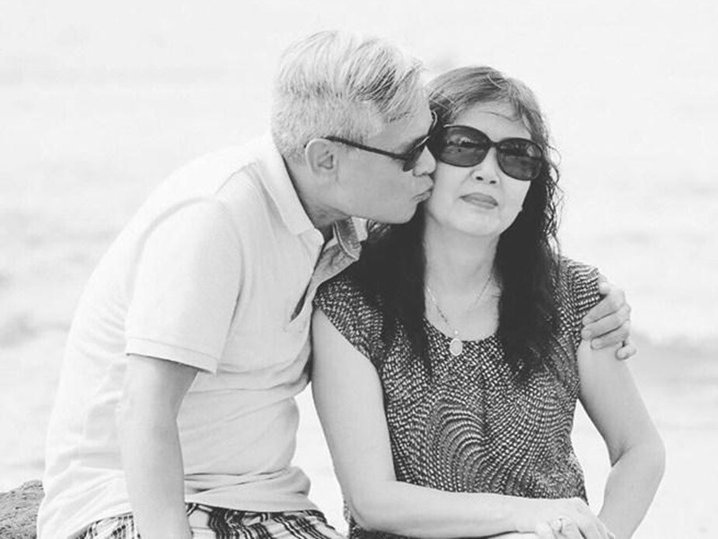 Bố mẹ Phạm Quỳnh Anh được các con gọi đùa là "đôi tình nhân già". Ảnh: Khám phá