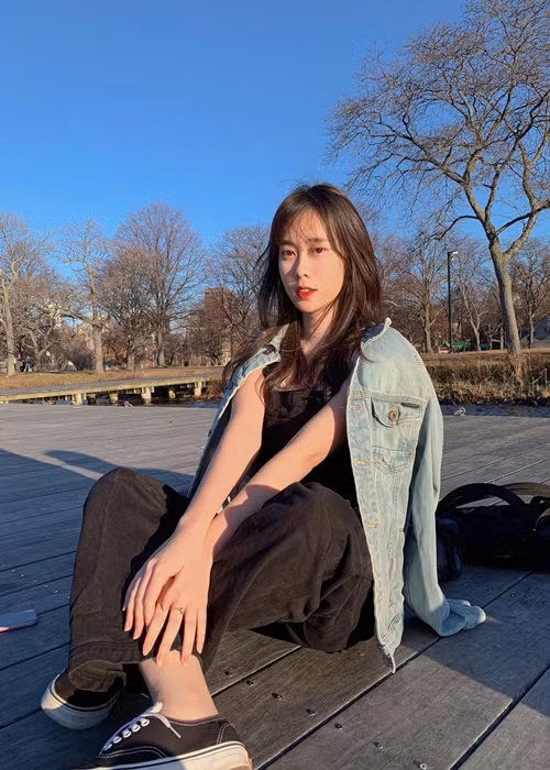 Miss Peace Vietnam 2022 là cuộc thi nhan sắc đầu tiên Ban Mai tham gia. Ảnh: FBNV