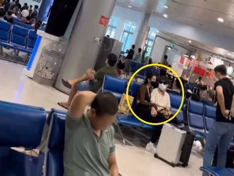 Gần đây, Minh Hải vướng nghi vấn lộ ảnh đi du lịch cùng tình mới tại Đà Lạt. Sau vài ngày giữ im lặng, nam doanh nhân xác nhận có bạn gái. Cả hai tìm hiểu mới được 2 tuần. Theo Minh Hải, tình cảm của anh mới chớm nở đã gặp nhiều sóng gió do cư dân mạng tạo ra. Ảnh: Vietnamnet