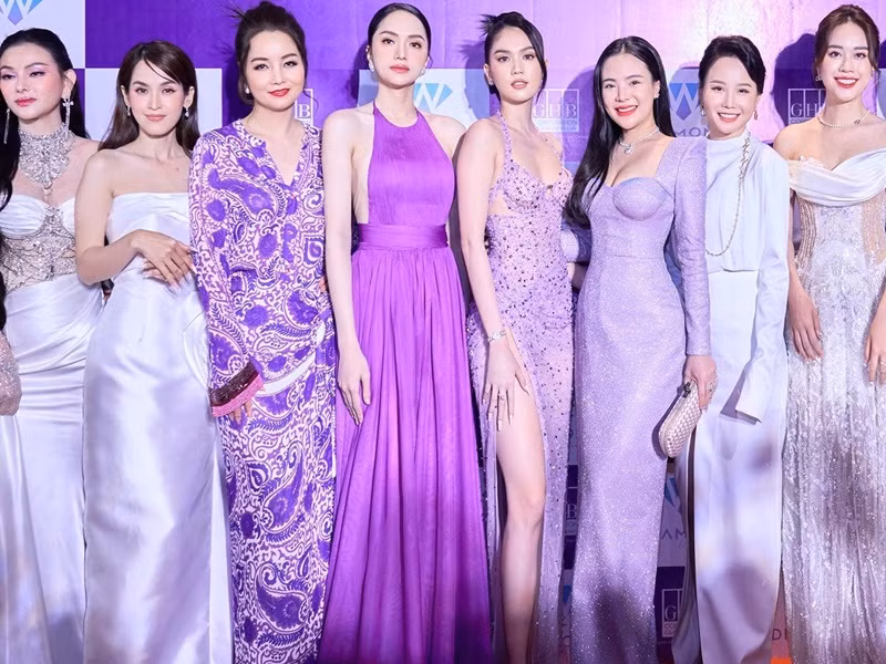 Hương Giang liên tục xuất hiện tại các sự kiện trong 1 tháng qua.