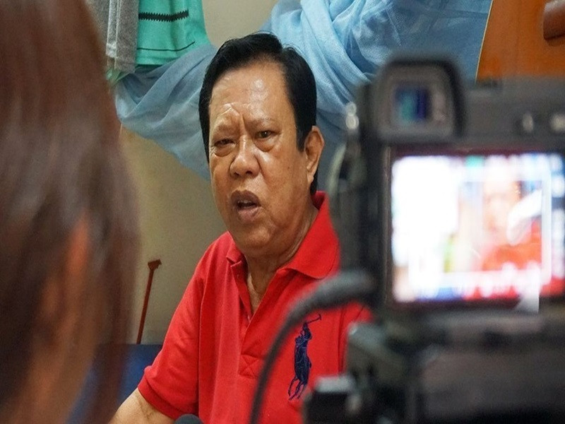 Ông chia sẻ trên Vietnamnet, ông đau bệnh nhưng tinh thần vẫn sung. Ảnh: Một thế giới