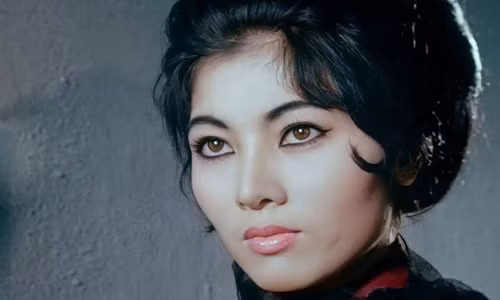 “Nguoi dep Binh Duong” Tham Thuy Hang qua doi