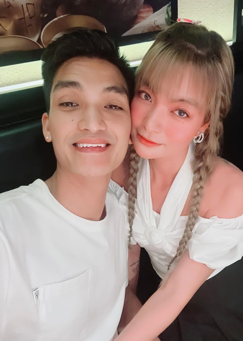 Đến với Thảo Vy, Mạc Văn Khoa chưa có gì trong tay. Đến nay, anh có sự nghiệp diễn xuất và kinh doanh khá thành công.