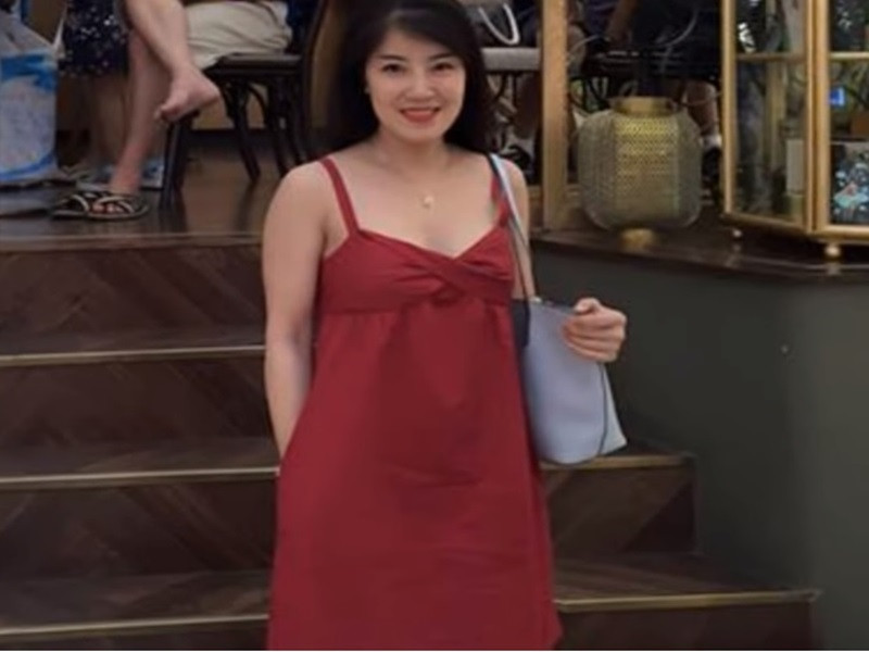 Vợ cũ thứ hai của Kim Tử Long vẫn trẻ trung, xinh đẹp dù hai con gái đã lớn. Ảnh: Dân Việt