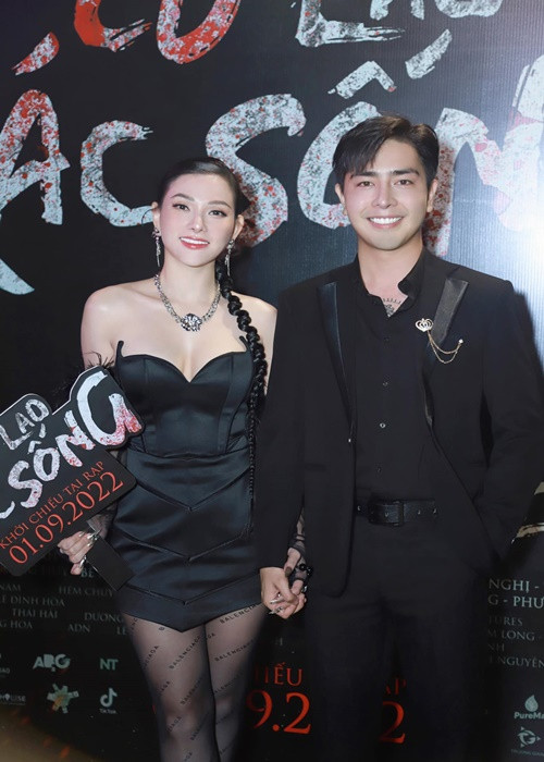 Kin Nguyễn chia sẻ, khi gặp Thu Thủy, anh biết cô đang bị tổn thương và cần một ai đó chữa lành vết thương. “Tôi muốn được chăm sóc và chia sẻ với cô ấy mỗi ngày”, Kin Nguyễn nói. Ảnh: FBNV