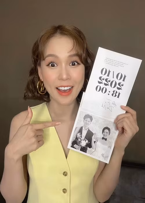 Sam hài hước tuyên bố sẽ giành được hoa cưới của Diệu Nhi. “Tôi thề sẽ giật được bông đám cưới Diệu Nhi. Đừng ai cản tôi nha”, nữ diễn viên viết.