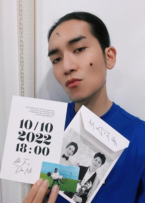 BB Trần cũng trêu ghẹo Anh Tú - Diệu Nhi. Anh viết:“Ok nhận thiệp! Mới ẩu đả với nhỏ cô dâu xong, rồi tới bữa đó tôi sẽ tới xem 2 người làm trò gì?”.