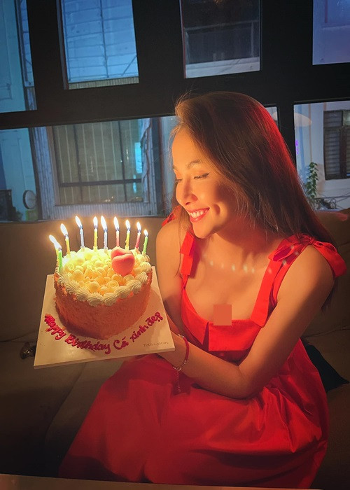 Nàng hoa hậu hiện tại chỉ tập trung kiếm tiền, chăm chút cho bản thân và con trai.