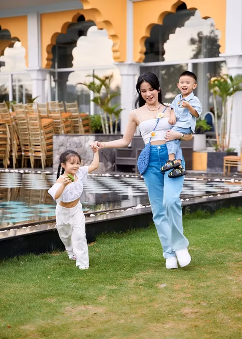 Chia sẻ với Phụ nữ Việt Nam, nữ người mẫu xác nhận cô và thiếu gia Đức Phạm sẽ ra tòa vào cuối tháng 9/2022 để giải quyết tranh chấp tài sản sau 3 lần hòa giải nhưng không đạt được thỏa thuận. Ảnh: FBNV