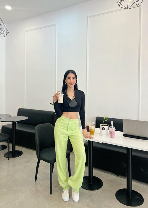 Xuất thân là vũ công, Diệp Lâm Anh biết cách giữ gìn vóc dáng. Ảnh: FBNV