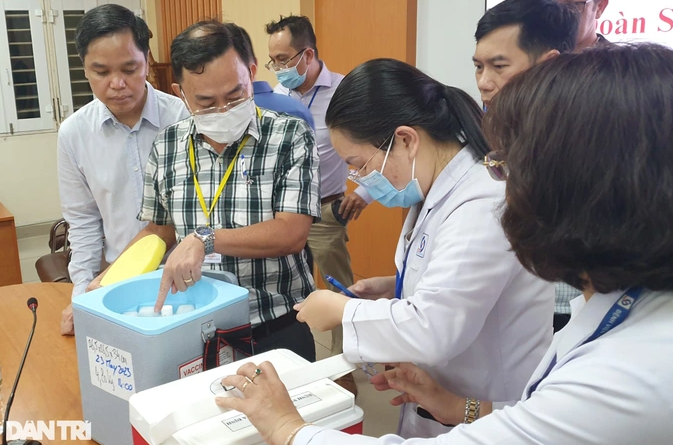 Nguoi dan ong ngo doc botulinum tu vong truoc khi kip dung thuoc 8.000 USD-Hinh-3