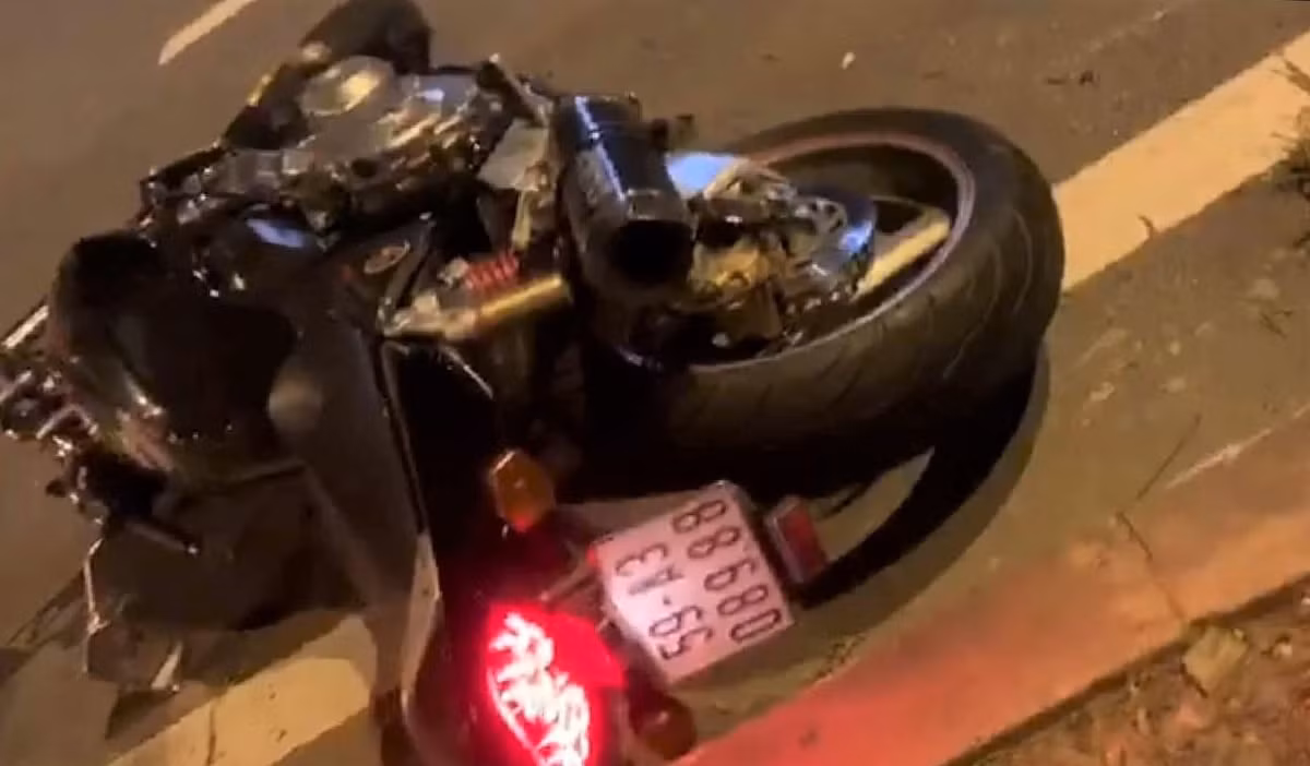 Nguoi dan ong chay moto 400 phan khoi chet tren dai lo o Sai Gon-Hinh-2