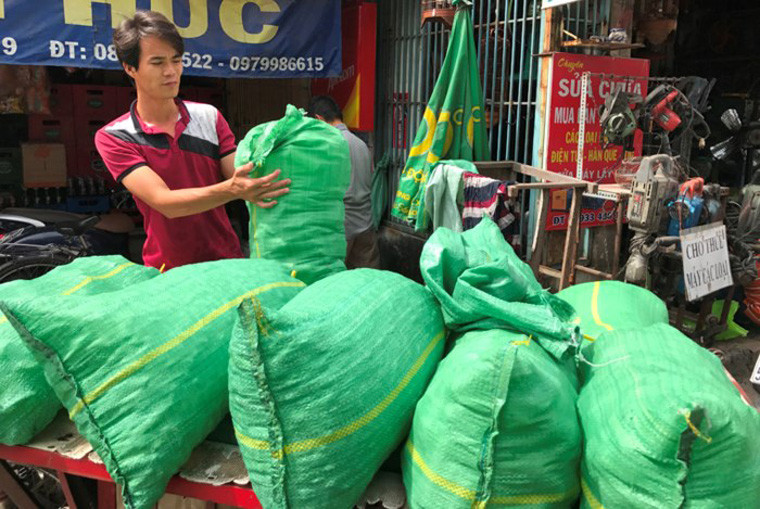 Nhu cầu sử dụng nước đá tăng cao.