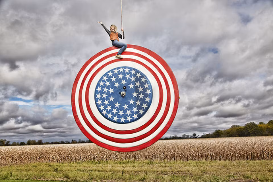 Chiếc yo-yo lớn nhất thế giới - thứ đồ chơi "quá khổ" này có đường kính là 3,58m được làm ở bang Ohio (Mỹ) trong 1 năm rưỡi.