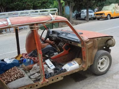 Siêu xe đồng nát.