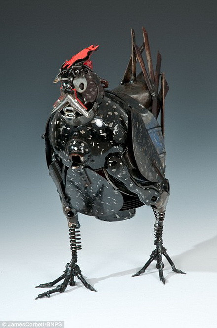 Corbett dành vài tháng để hoàn thành một bộ sưu tập và trưng bày chúng ở cửa hàng của mình.