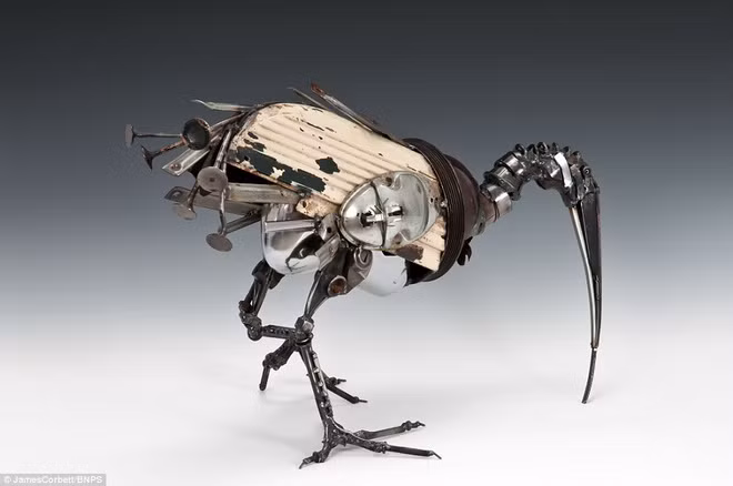 Corbett nhận được khá nhiều đơn đặt hàng khi ông chia sẻ những tác phẩm của mình lên internet.