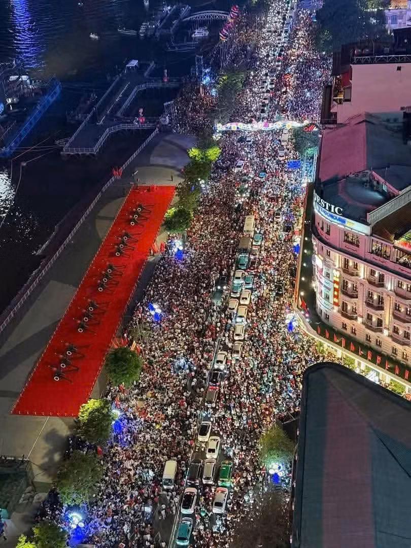 Truc tiep: Dieu binh dieu hanh ky niem 50 nam ngay thong nhat dat nuoc-Hinh-51