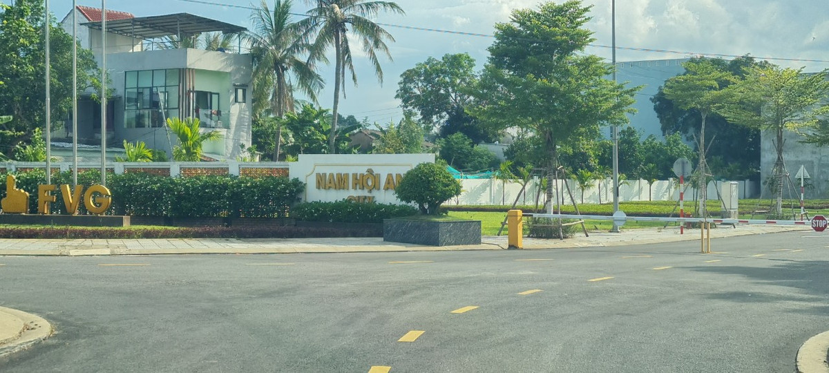  Nam Hội An City là dự án nhà phố nằm ven sông Thu Bồn, phía Nam cầu Cửa Đại, thuộc xã Duy Nghĩa, huyện Duy Xuyên, tỉnh Quảng Nam.