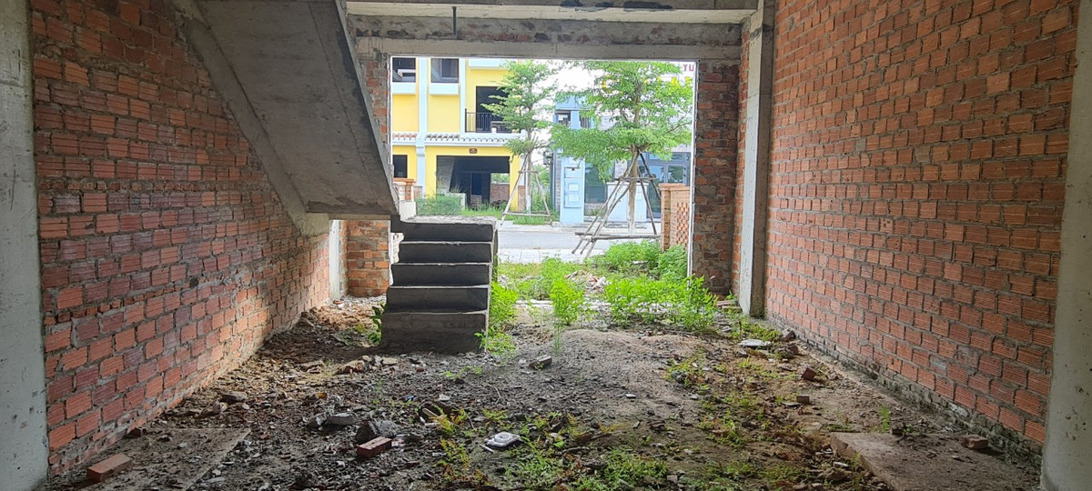 Cách phố cổ Hội An chỉ 5km, Nam Hội An City lại mang vẻ hoang tàn đến khó tin.