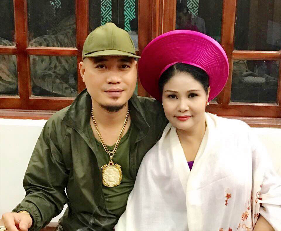  NSND Thanh Ngoan từng là Giám đốc Nhà hát Chèo Việt Nam. Cách đây hơn 1 năm, chị chính thức nghỉ hưu. Bên cạnh công việc, NSND Thanh Ngoan dành thời gian cho gia đình và bản thân.