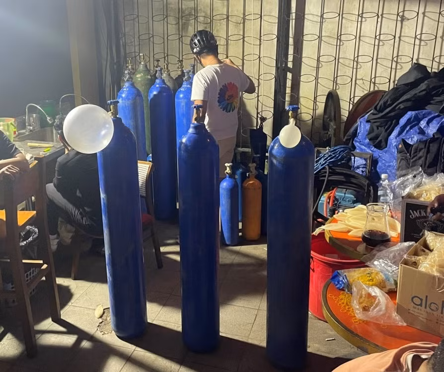 Da Nang: Loat vi pham tai quan bar New Golden Pine