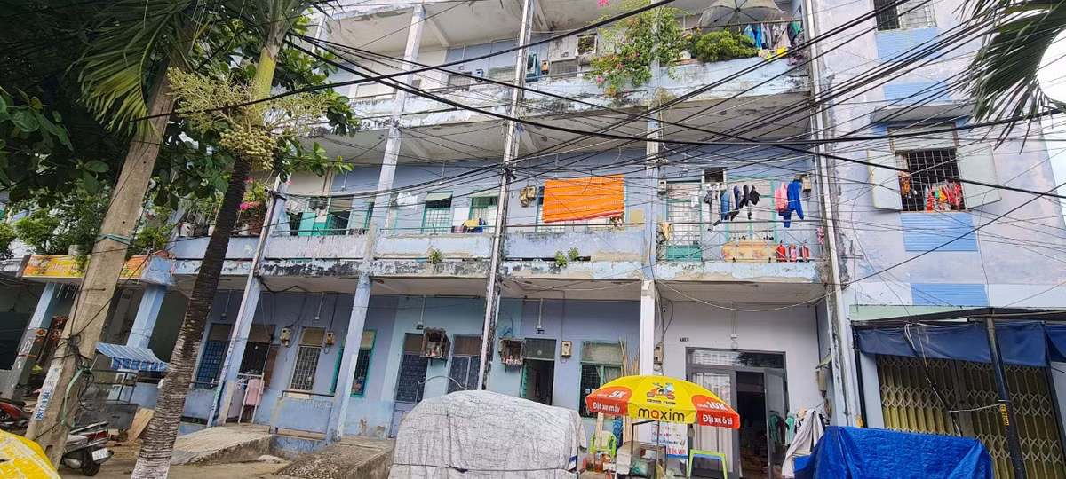 Năm 2017, UBND TP Đà Nẵng thông báo cho phép sử dụng khu chung cư Hòa Minh đến hết năm 2021, sau đó sẽ kiểm định chất lượng công trình và đề xuất xử lý. Tuy nhiên đến nay, người dân vẫn tiếp tục sinh sống và chưa rõ khi nào được bố trí nơi ở mới.