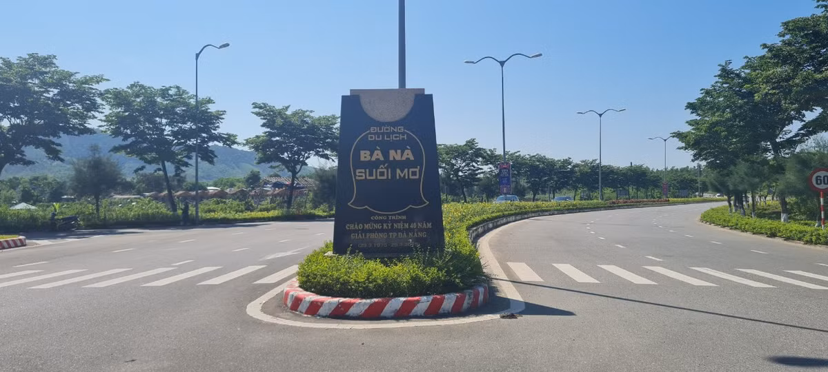 Bà Nà - Suối Mơ là tuyến đường đô thị duy nhất ở Việt Nam hoàn toàn không có nhà ở hai bên đường.