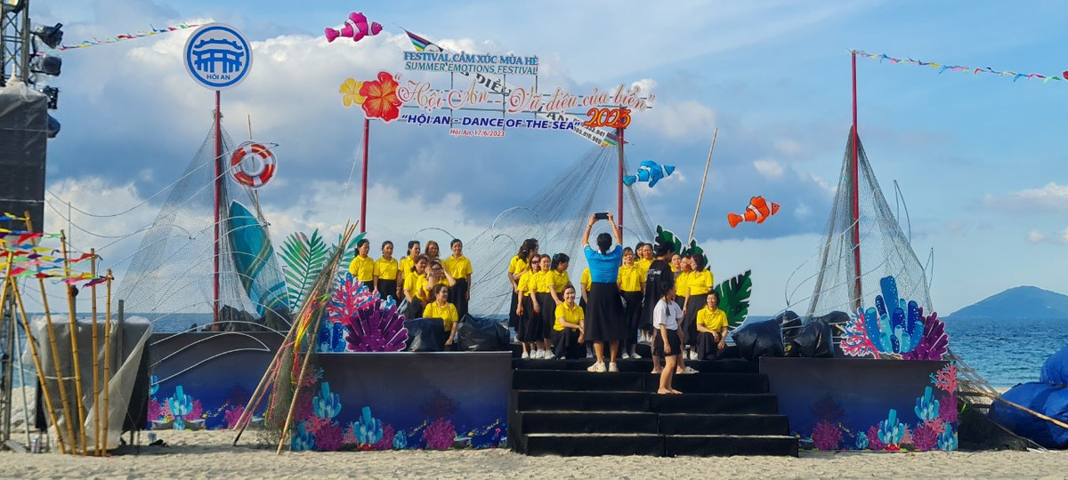 Tối 17/6, Festival biển Hội An 2023 chính thức khai mạc tại bãi biển Cửa Đại với nhiều hoạt động đặc sắc.