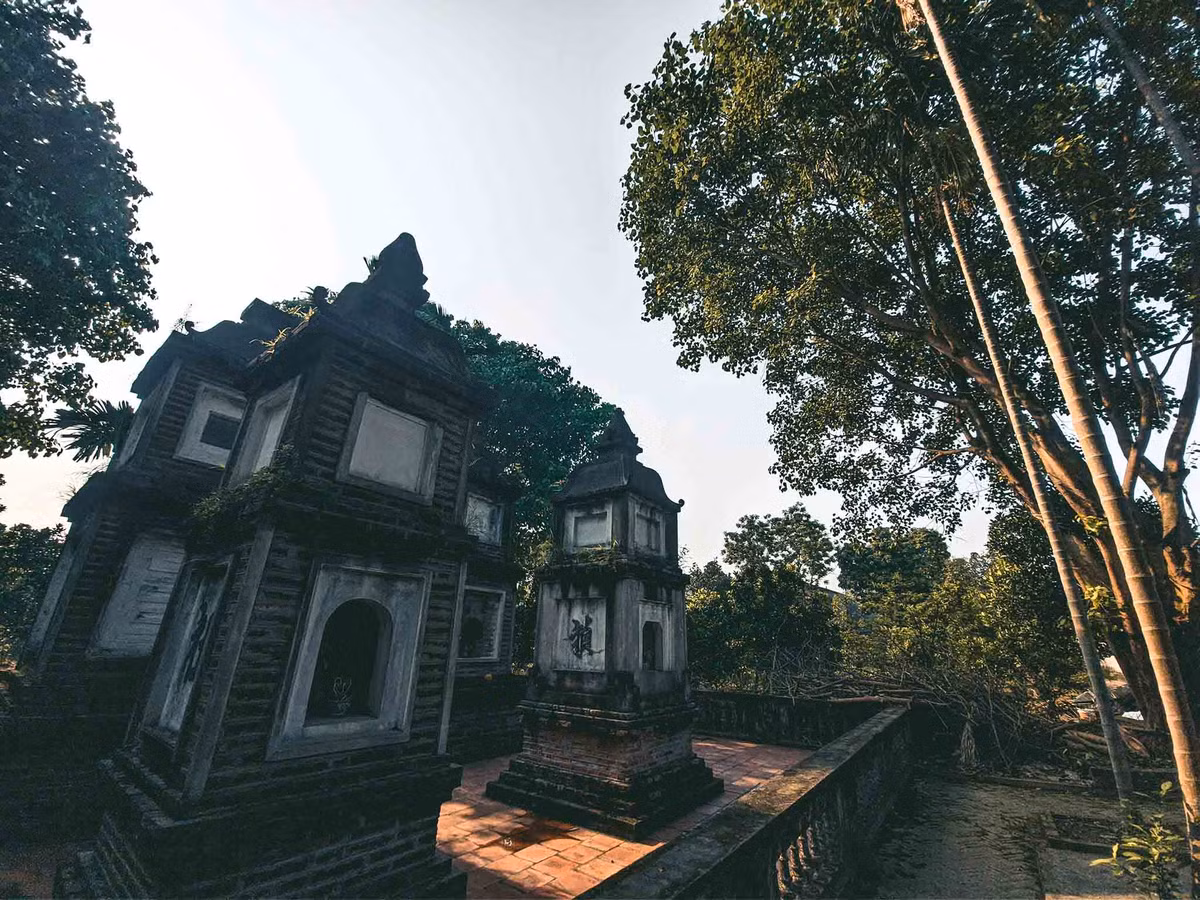 Chùa Dâu in đậm dấu ấn kiến trúc, điêu khắc của nhiều thời kỳ lịch sử, với hệ thống tượng pháp mang nghệ thuật đặc sắc của thời Lê – Nguyễn, đặc biệt là hệ thống tượng Tứ Pháp. Ảnh: Vương Lộc