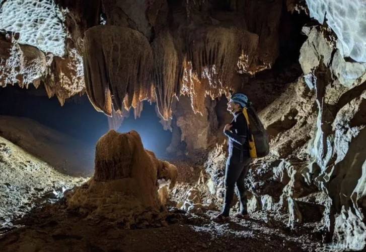 Phát hiện hơn 3,3 km hang động mới tuyệt đẹp, còn nguyên sơ ở Quảng Bình.