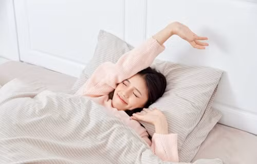 Ngu day, lam ngay viec nay truoc khi uong nuoc se truong tho