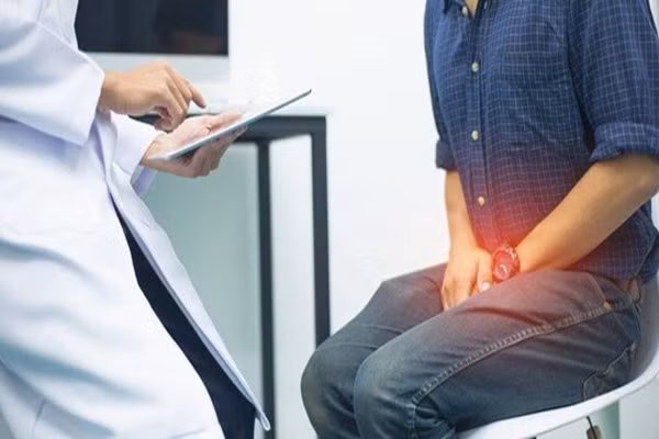 Đi tiểu có 3 biểu hiện này, khám tuyến tiền liệt ngay Di tieu co 3 bieu hien nay, kham tuyen tien liet ngay