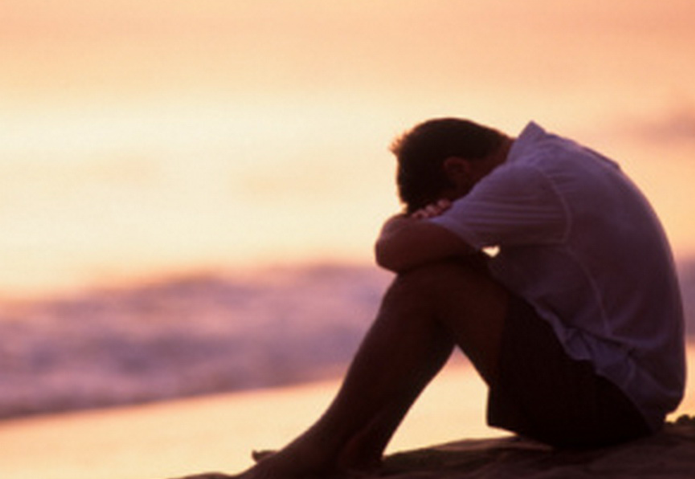 Qua dep trai, thanh nien bi 4 phu nu tan cong tinh duc