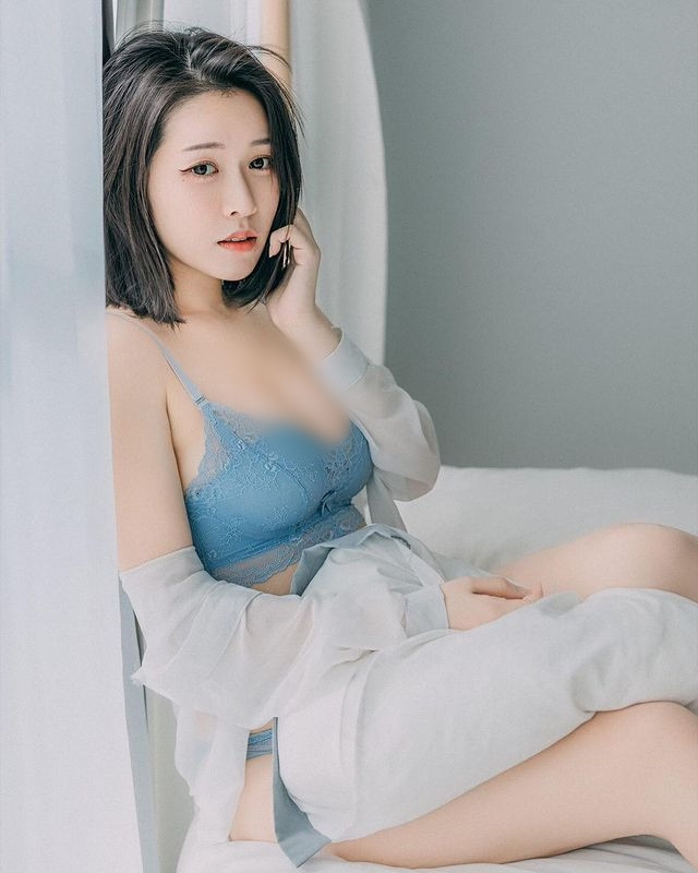 Hành động của cô không phải do nhất thời hay phong trào, vì vậy không có gì là "dựa hơi".