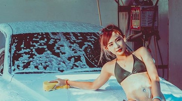 Các fan của Alice lại lo lắng cho thần tượng của họ, cho rằng hot girl nóng bỏng này nên cân đối lại công việc, không nên thực hiện những bộ ảnh gây ảnh hưởng đến sức khoẻ.