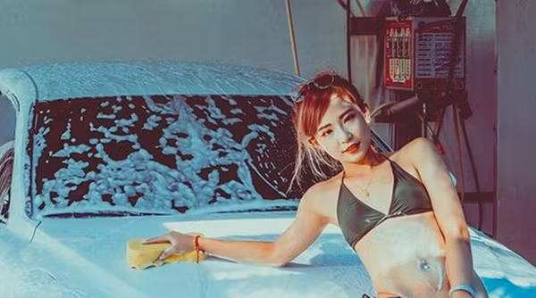 Các fan của Alice lại lo lắng cho thần tượng của họ, cho rằng hot girl nóng bỏng này nên cân đối lại công việc, không nên thực hiện những bộ ảnh gây ảnh hưởng đến sức khoẻ.