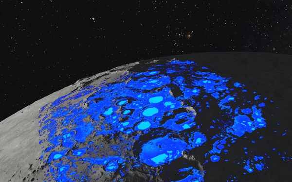 Nghiên cứu dẫn đầu bởi nhà địa vật lý Gunther Kleteschka từ Trường Đại học Alaska Fairbanks đã phát hiện ra Mặt trăng đang âm thầm tạo nên cho mình một lớp nước và băng nhưng là lấy từ Trái đất.