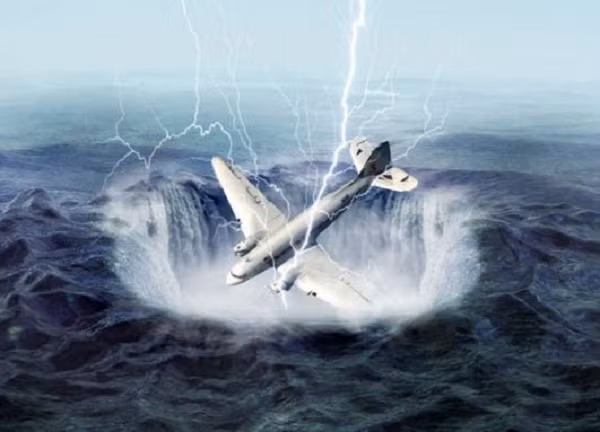 Phi công người Mỹ Bruce Gernon đã sống sót để kể lại câu chuyện của mình tại Tam Giác Quỷ. Năm 1970, trong khi ông Gernon, cha ông và một đối tác làm ăn đang bay từ Bahamas đến Florida, ông đã báo cáo nhìn thấy một đám mây kỳ lạ ngay đằng trước máy bay.