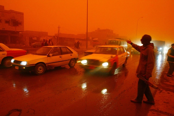 Những trường hợp ghi nhận mưa máu thường diễn ra tại các khu vực nhỏ, thời gian có thể khác nhau, đôi khi kéo dài trong thời gian ngắn. Bên cạnh đó, màu đỏ của nước mưa cũng có thể là hậu quả của tình trạng ô nhiễm không khí.