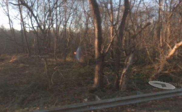 Người dùng Google Maps đã vô cùng hoảng sợ sau khi phát hiện “hình bóng ma quái” gần nghĩa trang.