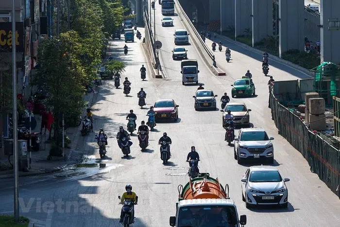 Một số tuyến đường trong nội đô cũng không ghi nhận tình trạng đông đúc. (Ảnh: PV/Vietnam+)