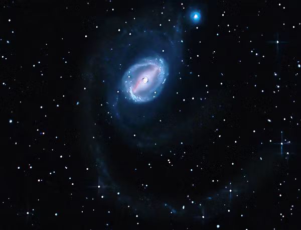 Đây chính là quá trình hợp nhất của các thiên hà, dù nằm cách xa nhau trong vũ trụ, nhưng chúng cũng liên tục di chuyển và đôi khi va chạm.