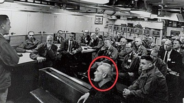 Phil Schneider tuyên bố rằng mình từng gặp người ngoài hành tinh có tên là Valiant Thor khi đang làm việc trong các dự án tối mật của chính phủ.