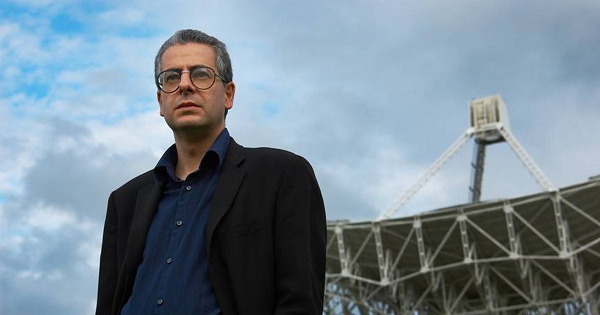 Tại đây nhiệm vụ của ông bao gồm việc điều tra các báo cáo về các vụ chứng kiến UFO, để xem xem chúng có tiềm ẩn bất kỳ nguy hiểm nào đối với an ninh quốc phòng hay không.